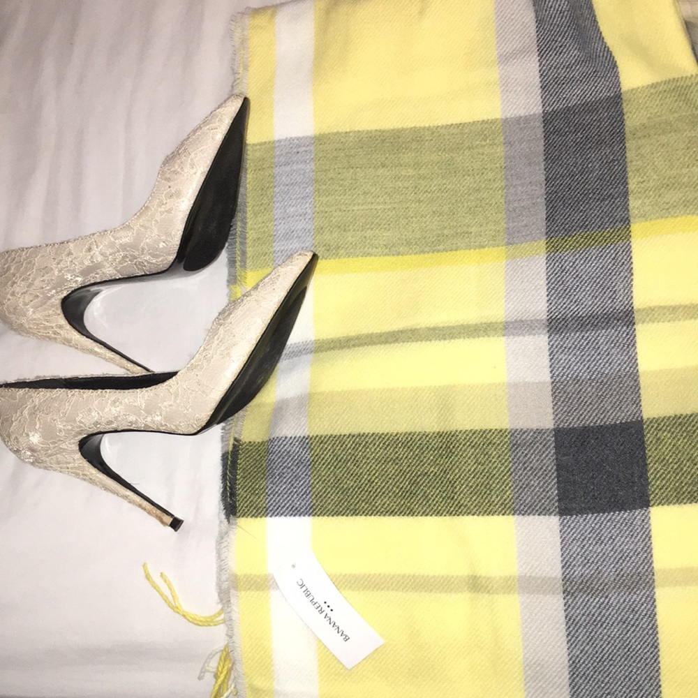 Scarf 🧣and Shoes
